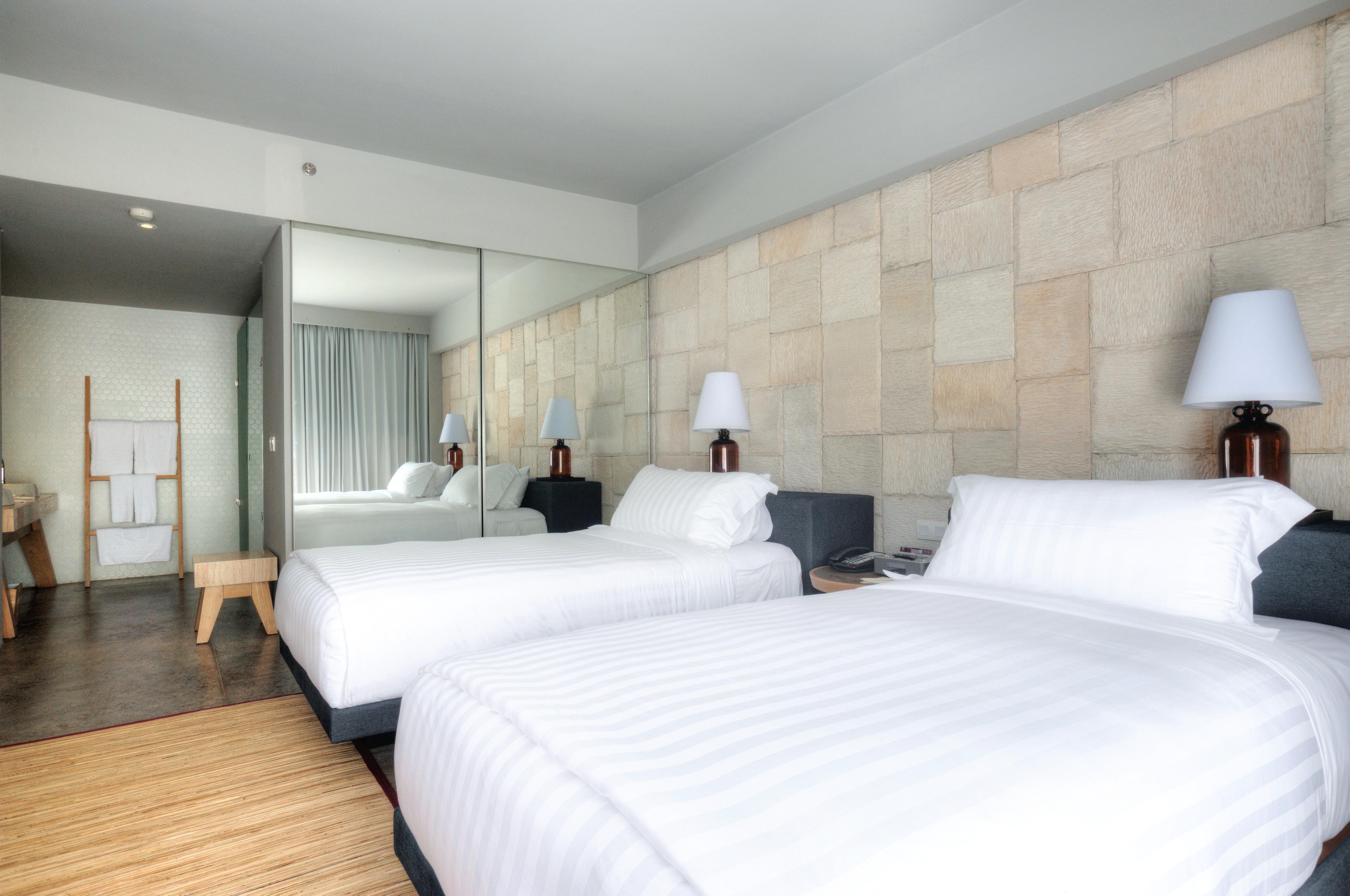 Отель Cross Paasha Bali Seminyak Экстерьер фото