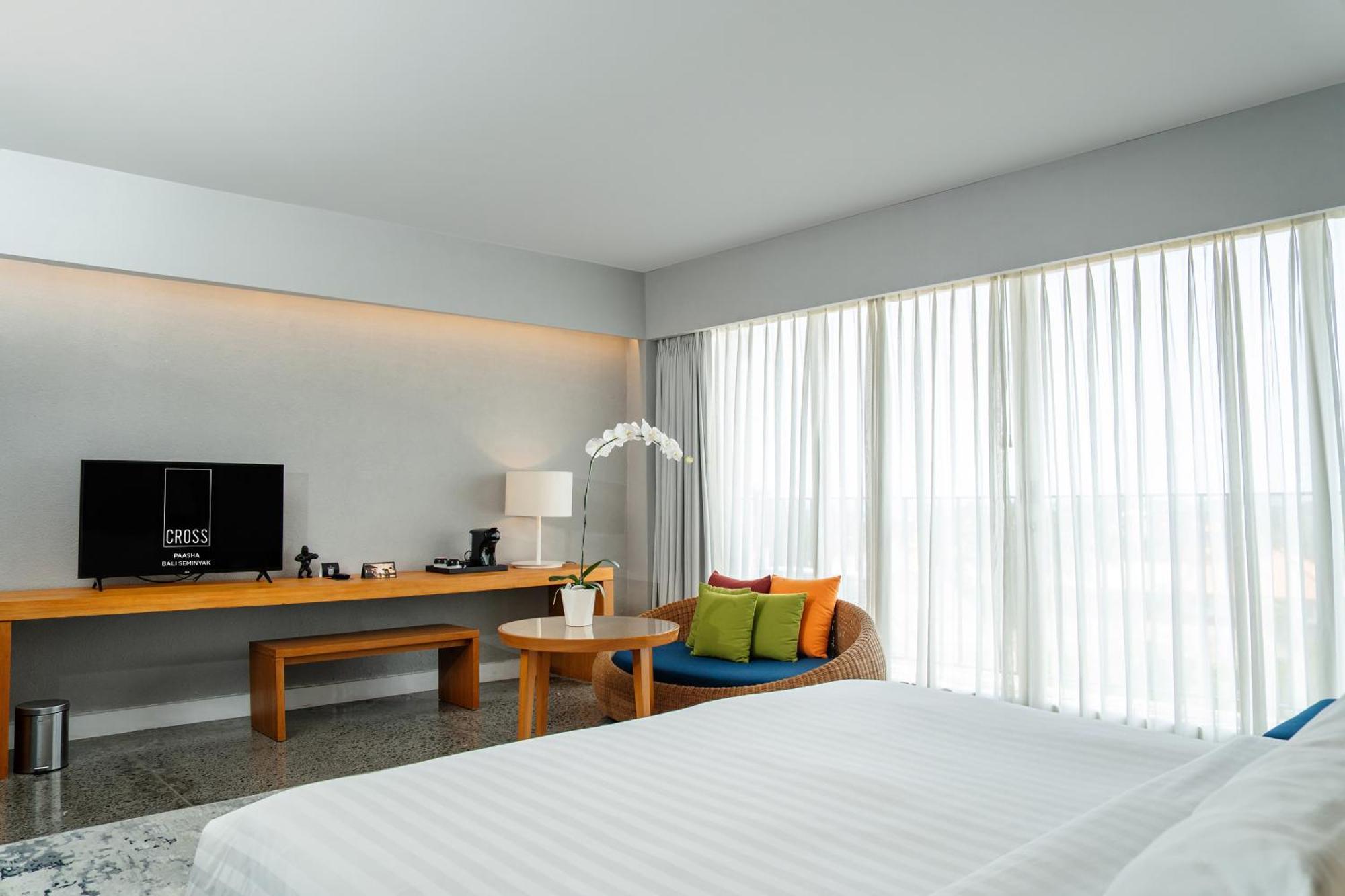 Отель Cross Paasha Bali Seminyak Экстерьер фото
