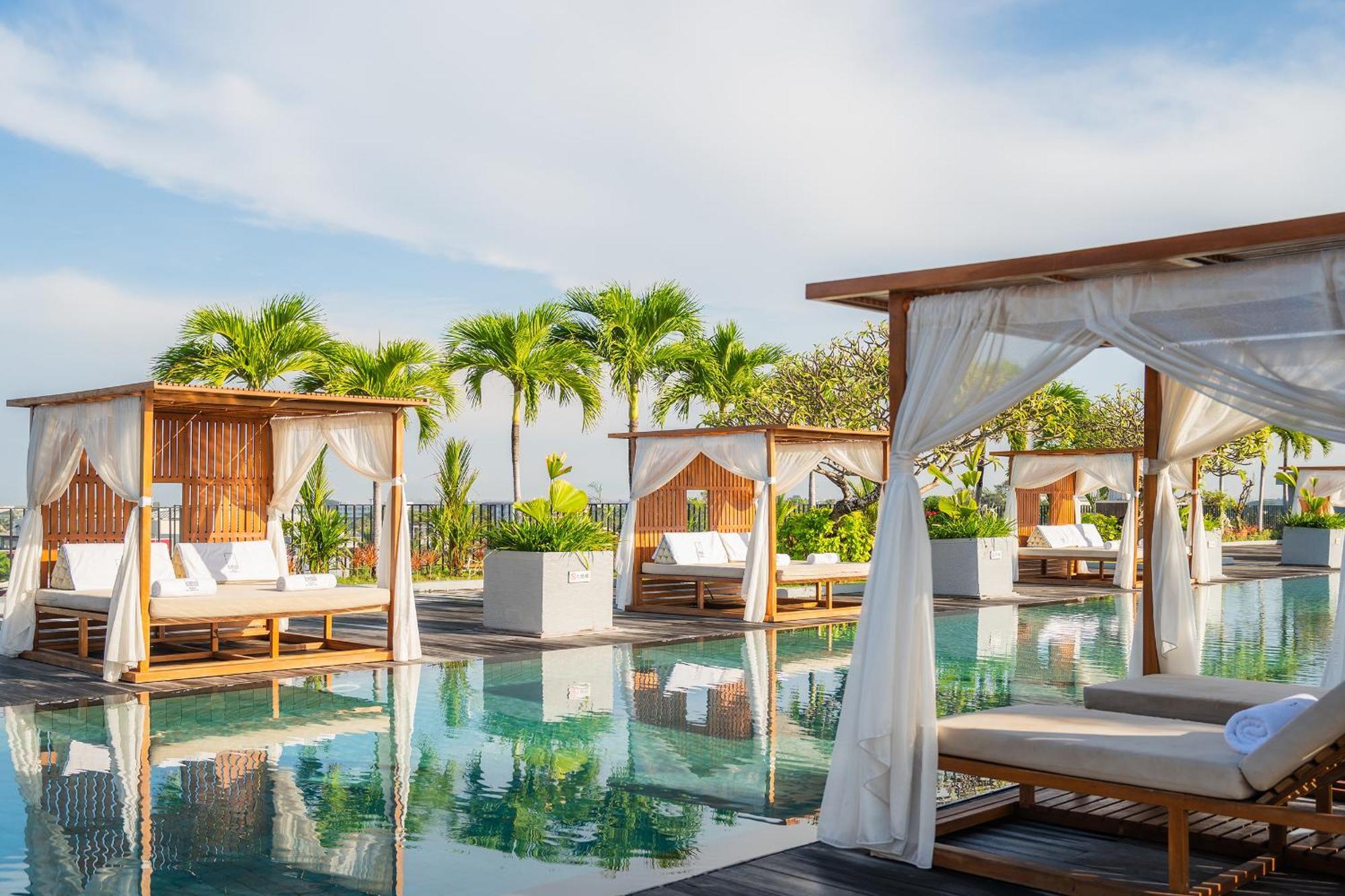 Отель Cross Paasha Bali Seminyak Экстерьер фото
