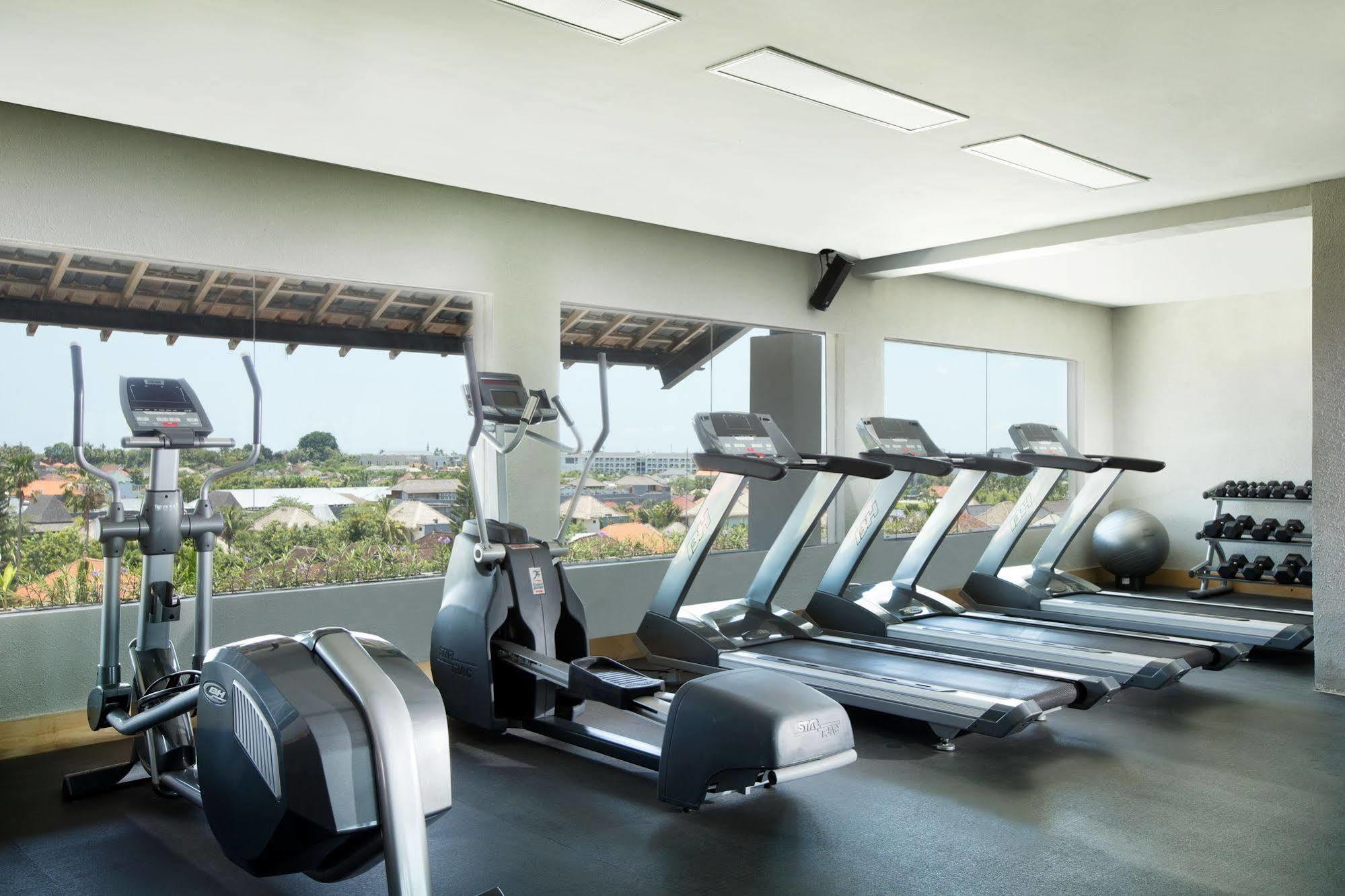Отель Cross Paasha Bali Seminyak Экстерьер фото