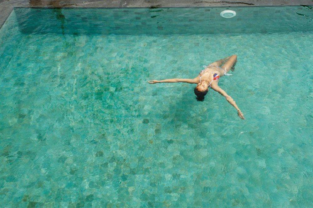 Отель Cross Paasha Bali Seminyak Экстерьер фото